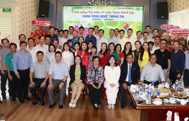 Welcome Event Celebrating the 13th Anniversary of the Founding of the IT Faculty, Nguyen Tat Thanh University (May 26, 2011 - May 26, 2024)